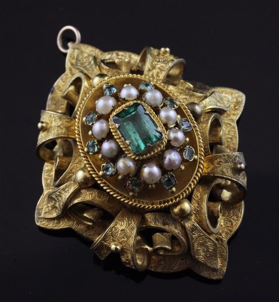 A Victorian gold, emerald and split pearl set oval brooch, 2in.